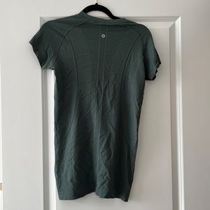 Lululemon swiftly tech short sleeve
